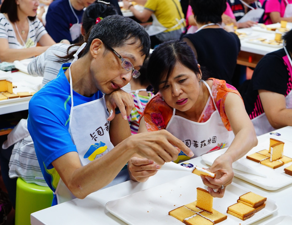 維賢與妻子錦鳳夫妻感情深厚。圖／罕見疾病基金會提供