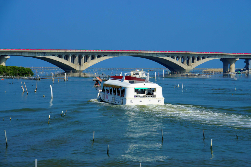 台灣濱海最美拱橋-台61線今（11）日通車。圖／取自交通部公路總局網站