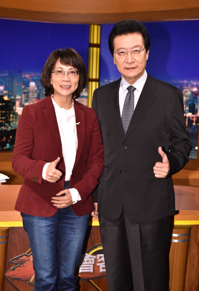 王如玄今天下午2時召開記者會說明軍宅（眷改宅）案，隨後下午4點半到TVBS接受政論節目《少康會客室》專訪，再次說明軍宅案爭議。（TVBS提供）