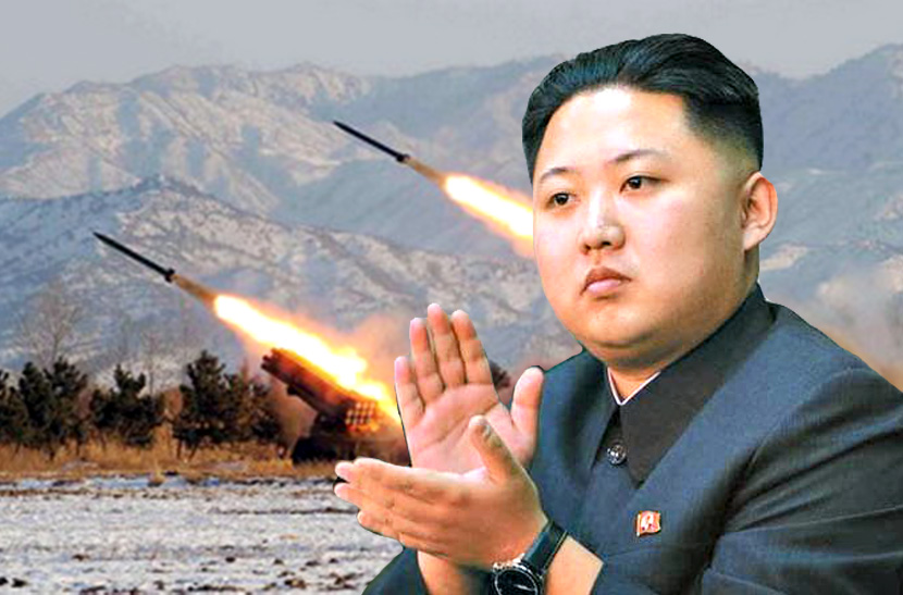 北韓國防委員會第一委員長金正恩親自指導「戰術火箭」發射演練。（圖片：網路資料，民報合成）