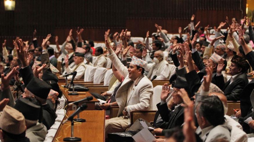 今年九月，印度呼籲尼泊爾「延宕頒布憲法」並抗拒尼泊爾等候多時的新憲，實行「無預警的封鎖尼印邊界」等措施。（圖／取自《南亞觀察》網站）