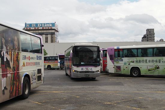 包括「時間特殊」的遊覽車客運業、公路汽車客運業在內等等，在今日勞動部法規會的審查7休1適用情形遭到保留，保留行業將由目的事業主管機關徵詢相關團體意見後，再交法規會討論。圖／張家銘（資料照）