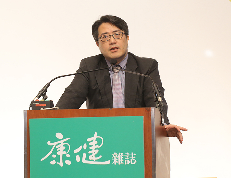 陳亮恭指出，當前重要的任務之一，是讓高齡者學會跟慢性疾病共存。圖／康健雜誌提供