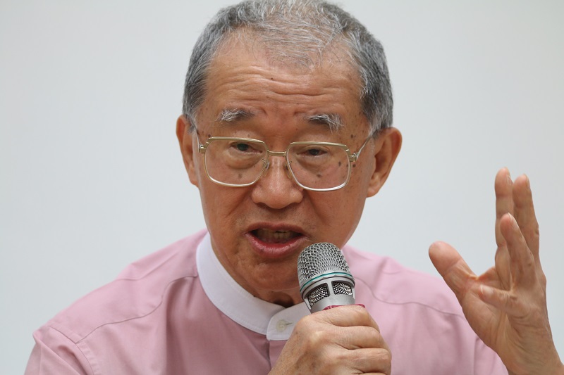 前監察院長王建煊再度投書，呼籲藍營仿柯文哲模式推薦鴻海董事長郭台銘參選總統。（資料照片，記者何豪毅攝）20150426