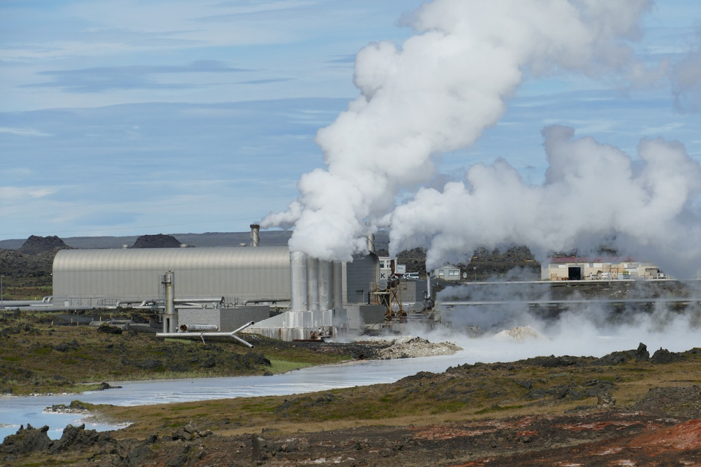 圖／冰島地熱發電廠 CC0 Public Domain