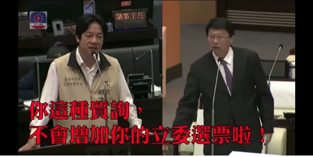 台南市長賴清德、市議員謝龍介的言語交鋒，被網友Kuso成布袋戲版，在網路瘋狂點閱。(圖片取自網路)