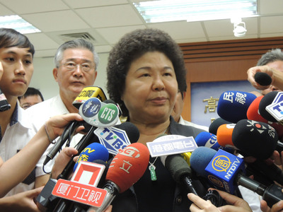 高雄市長陳菊於議會答詢時反駁，楊秋興競選總部今廣告指稱高雄酒駕死亡過高一事。（中央社資料照）