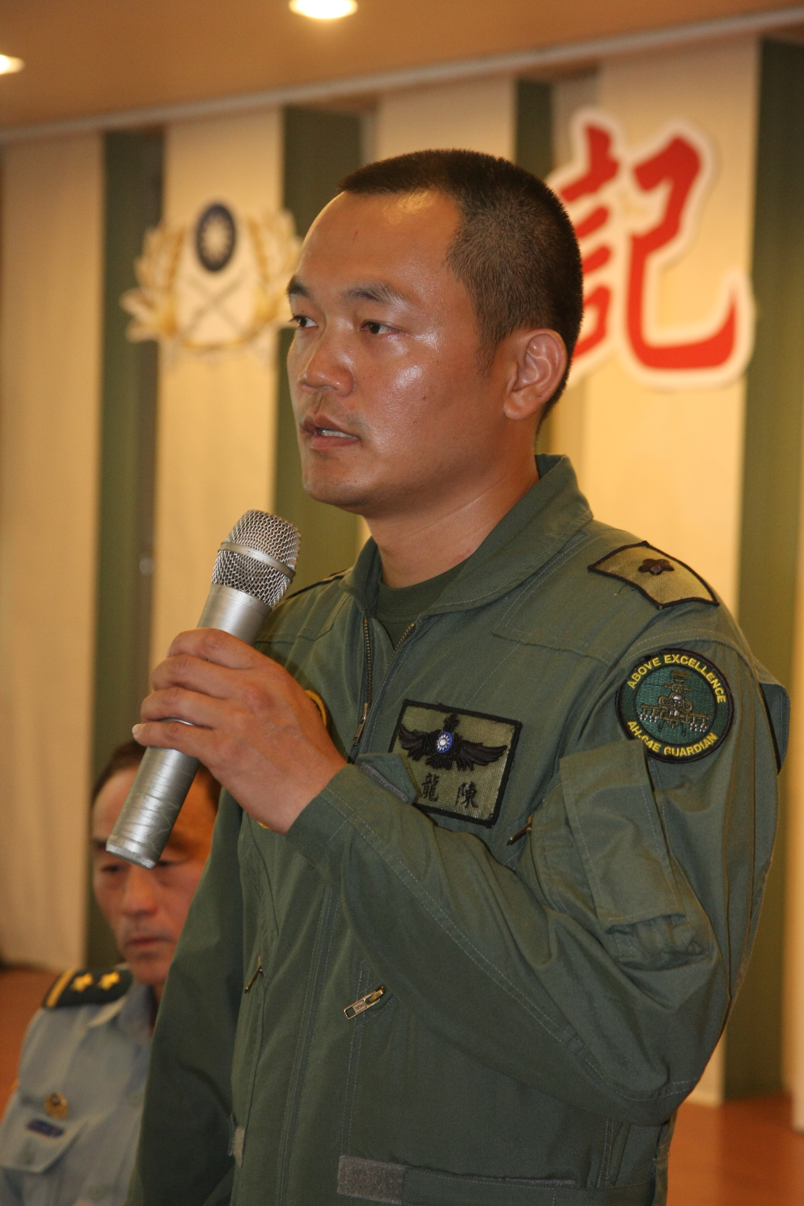 飛官陳龍謙說明天候變化導致錯覺，才會發生意外。何豪毅攝