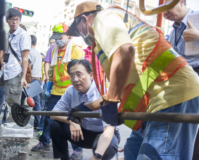 北市環保局加班費打八折，議員痛批苛（柯）政，環保局長劉銘龍受訪回應，為鼓勵員工補休，支付8成加班費，另2成改補休，以維護身心健康。（中央社資料照）