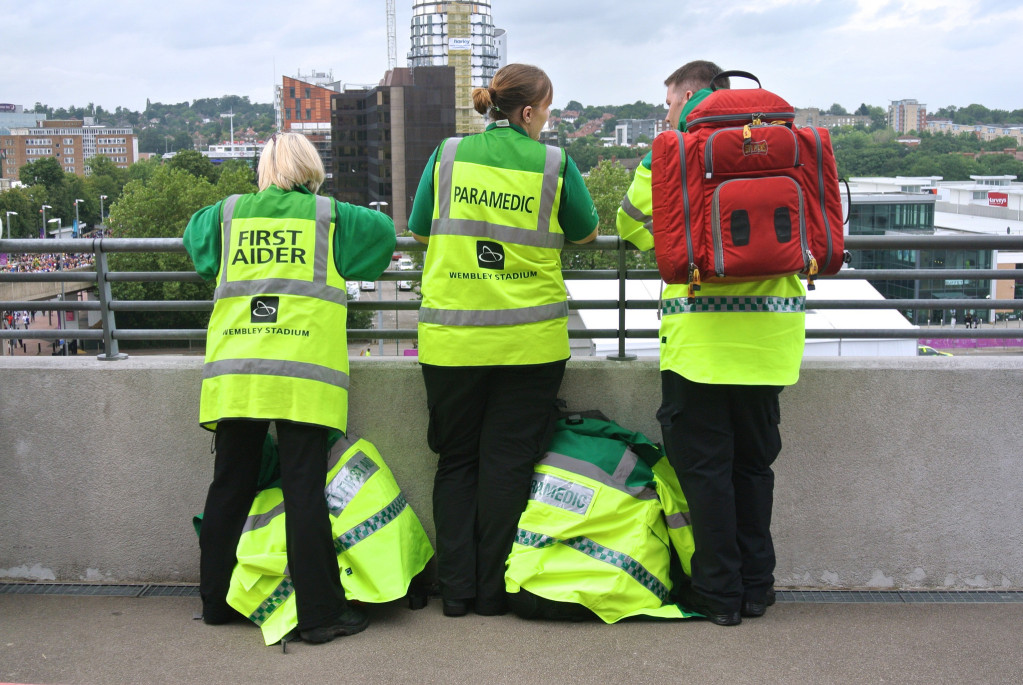 「成為一名救護人員 (paramedic)！」(圖片取材自 flickr @Ivan Bandura / CC by 2.0)