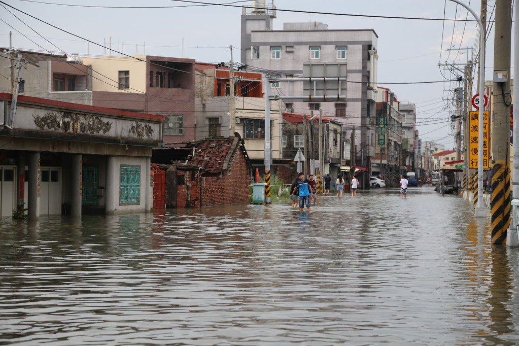 823豪雨造成農業災情，農委會今（29）日表示，截至今天下午5時，農業產物估計損失計7億3739萬元 。圖／嘉義縣政府