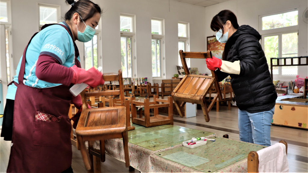 因應防範武漢肺炎，高市教育局今到彌陀區龍心幼兒園視察防疫消毒等工作。