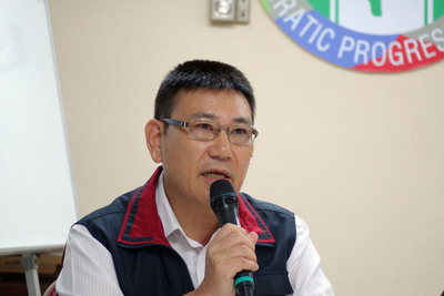 台北市警察局中正一分局長張奇文（圖）24日表示，警方逮捕群眾中包括3名記者，因為必須釐清記者闖入教育部後，在現場扮演的角色。（中央社資料照片）