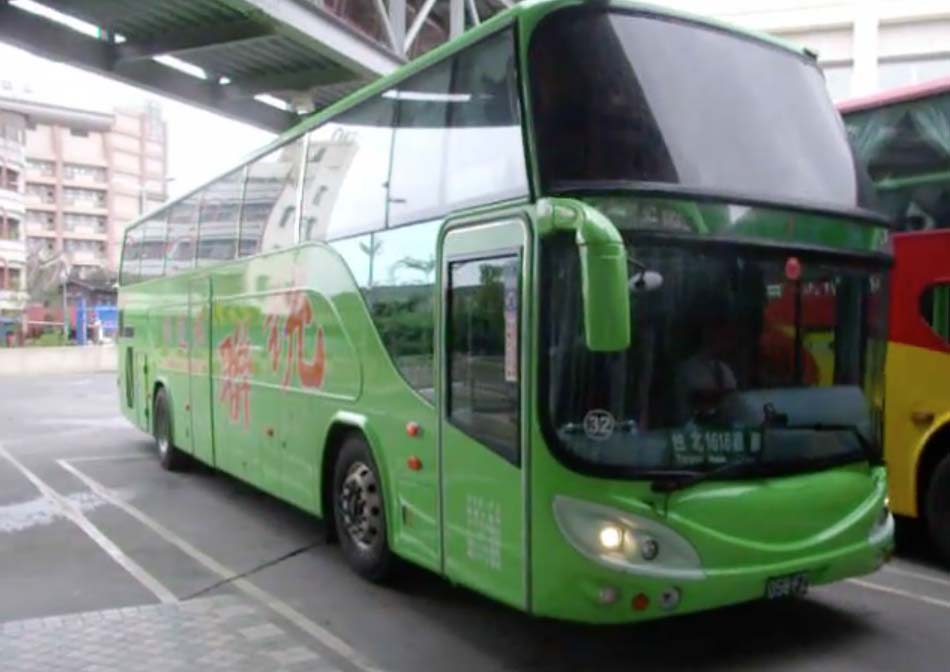 力提倡學生把免費公車當校車 （翻攝網路）