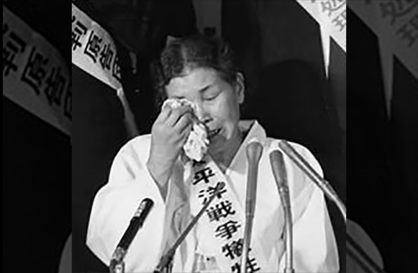 1991年8月14日，韓國的金學順女士勇敢站出來，承認自己曾是二戰時期的日軍慰安婦，成為全球首位公開慰安婦身分的倖存者。圖／Wikipedia