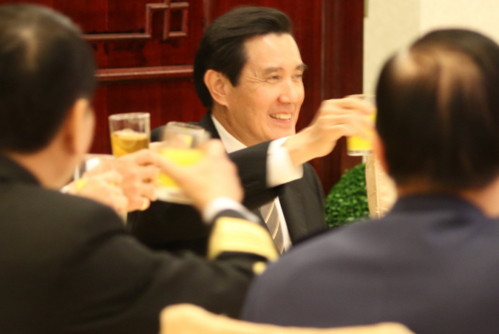 總統馬英九今天出席國防部新春餐會,致詞時說出太平島淡水存量數字,遭批評有洩密之虞。(記者何豪毅攝)20160203