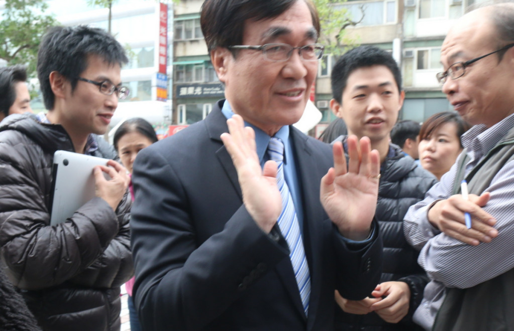 李四川曾任新北市副市長，後被借調擔任行政院秘書長，朱立倫2015年接任黨主席之後再轉任國民黨秘書長。新北市府今(15)日發表新人事，李四川將回歸擔任副市長（資料照片，記者何豪毅攝）