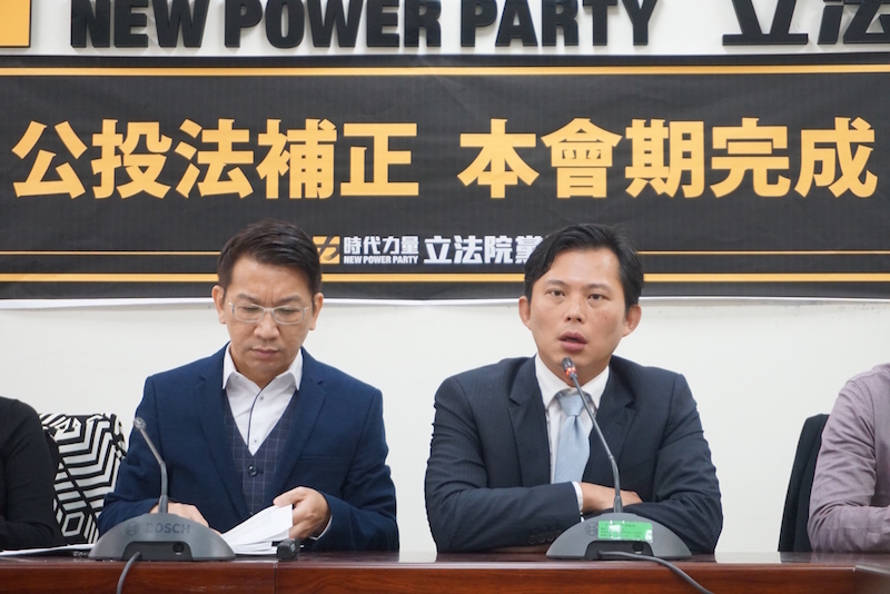 黃國昌駁斥柯建銘指控，該黨理性的論述，都基於事實基礎，就事論事，而非用形容詞罵人，何來抹黑？圖/時力黨團提供
