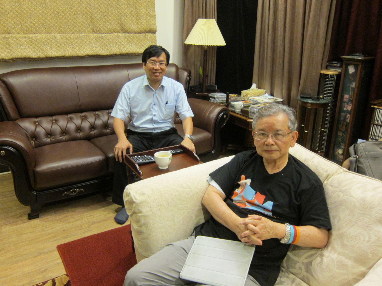 兩個愛樂人：林衡哲醫師（前）與陳征宇醫師。攝影：陳俊廷