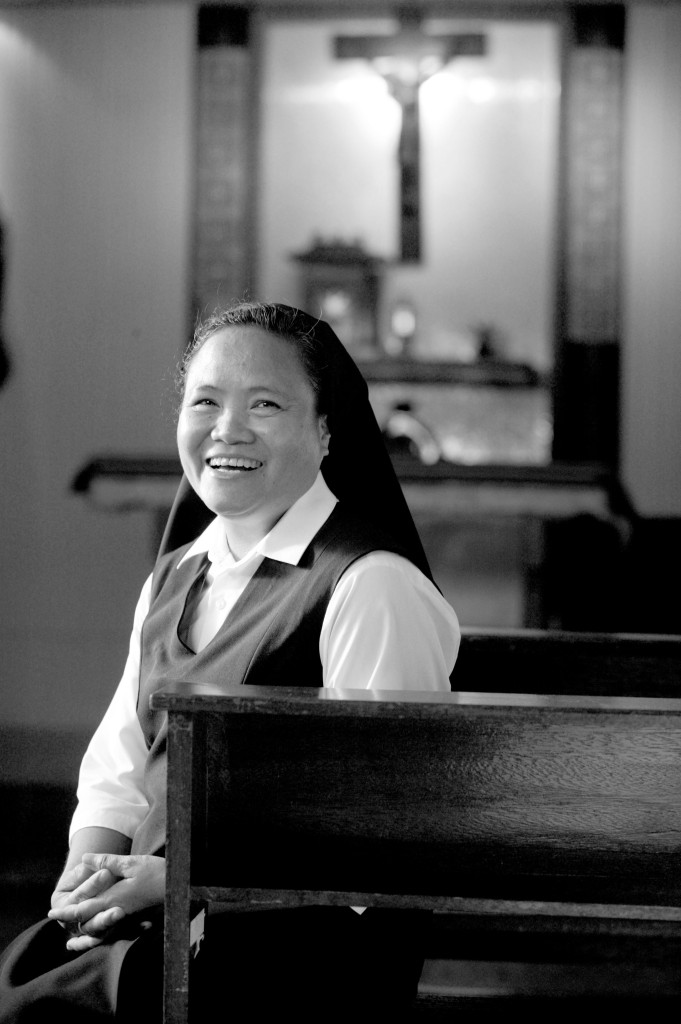 滿修女說她曾帶三個孩子去看診，結果被歐巴桑罵說：生一個有問題了，還又生兩個？浪費資源啊？修女沒生氣，反而笑著說：我家裡還９０個咧！（圖：記者／蔡育豪攝）