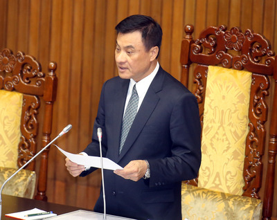 立法院22日三讀通過有「葉世文條款」之稱的「《公務人員退休法》修正案，公務人員涉貪污或瀆職，被判7年以上有期徒刑定讞，不得領取退休金，已支領者也要全數追回。（中央社）