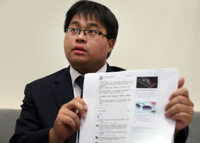 民進黨發言人黃帝穎指國民黨指有人購買150萬元餐券，根本不是實情。（中央社資料照片）