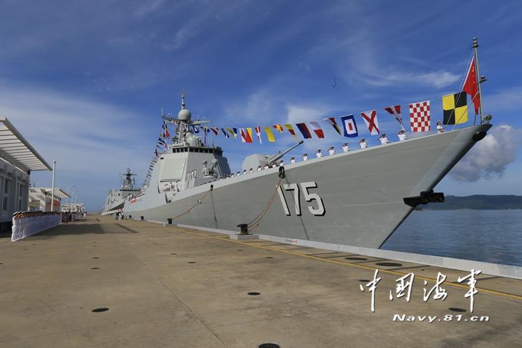 在南海仲裁宣布結果這一天，解放軍宣布第四艘052D驅逐艦成軍，但否認有提升到一級戰備。（翻攝自環球網）20160712