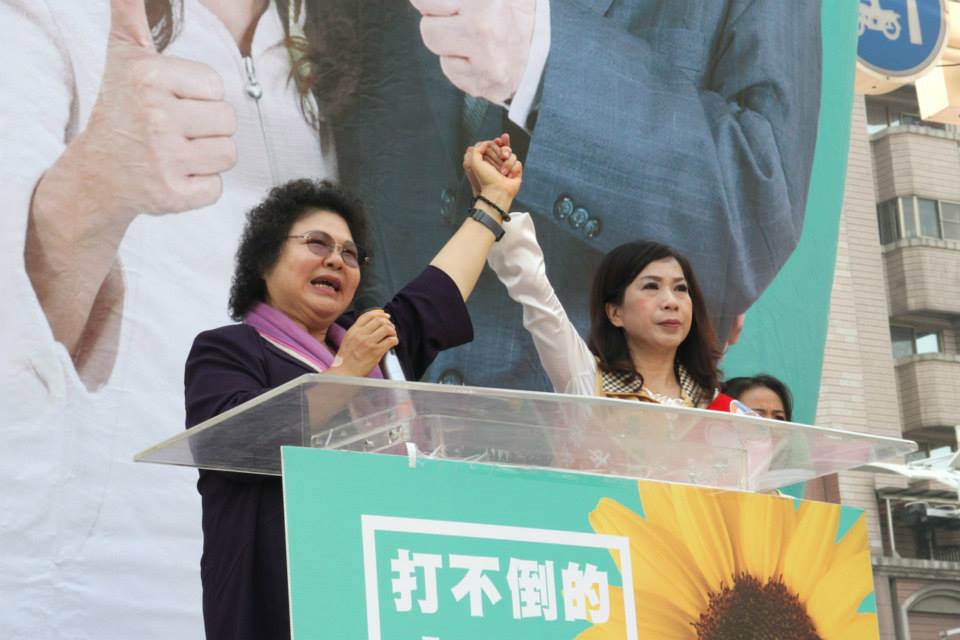 陳菊說以疼惜自己的女兒「嫁女兒的心情」呼籲市民不要給她「孤單」。（記者陳俊廷攝）   