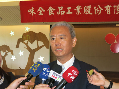 頂新集團在近年食安風暴中已是「四連莊」，味全今日宣布魏應充將辭去味全、頂新製油以及正義三公司董座，魏家強調的祖訓「童叟無欺」顯得格外諷刺。（中央社資料照）