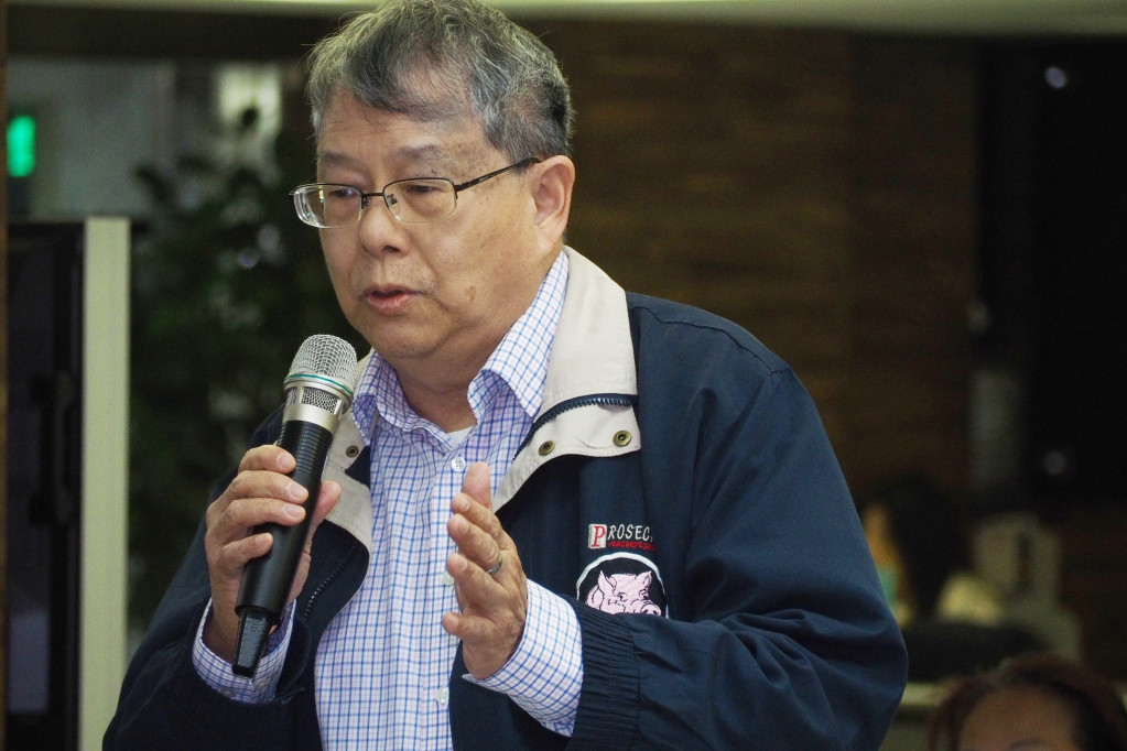 陳師孟前總統府秘書長、綠色逗陣之友會理事長陳師孟9日針對國民黨當年運黃金來台的歷史發表演說,他表示,不管當時蔣介石運多少黃金來台灣,都無法合理化國民黨威權統治和白色恐怖屠殺的事實。圖/張家銘(資料照)