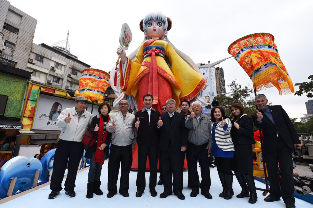 台北燈節高8公尺的林默娘花車正式曝光，2日舉行點睛儀式。圖／北市府