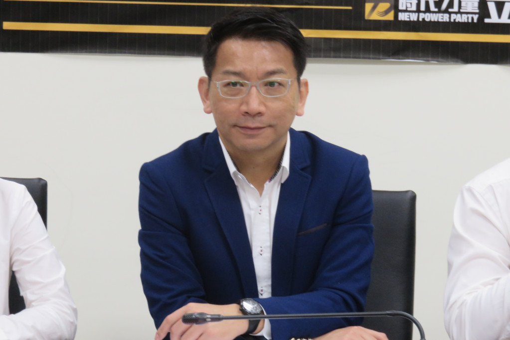 工商代表批台灣勞工假太多，時代力量黨團總召徐永明28日批評，工時長、工資低已是台灣國恥，資方「不要得了便宜還賣乖」。（資料照，林冠妙攝）