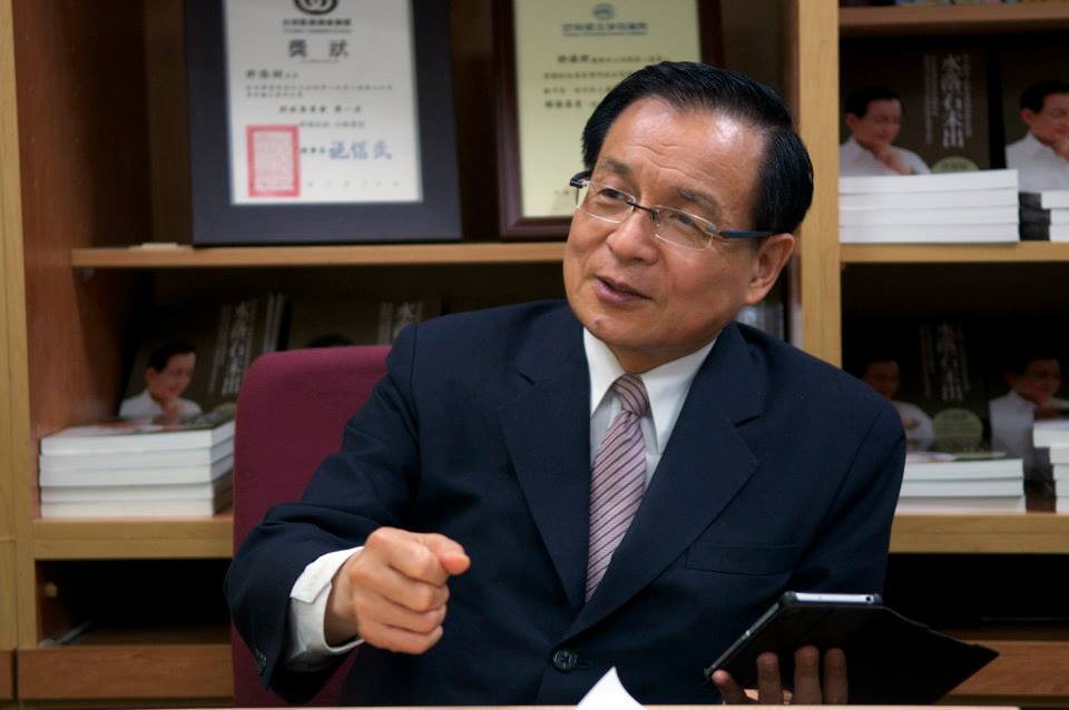 爭取民進黨台北市長提名的立委許添財認為，北市環境要大改造，把圍牆拆了，城市就會變美麗。（黃謙賢攝）