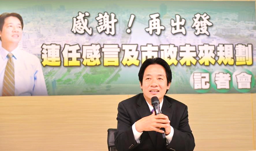 賴清德等綠營13縣市長，呼籲馬釋放阿扁。（記者陳俊廷攝）  