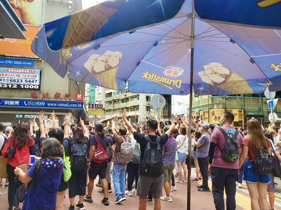 7月1日香港《國安法》公佈實施第一天，大量勇敢的香港市民們依然走上街頭。圖／蔡詠梅