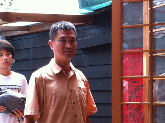 柯文哲今天開始有隨扈保護人身安全。（朱蒲青攝）