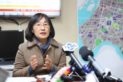 台北市交通局副局長張哲揚15日受訪證實，台北市交通局長鍾慧諭（圖）已提出請辭，目前尚未知悉請辭原因，18日起將由他暫代局長職務。（中央社資料照）