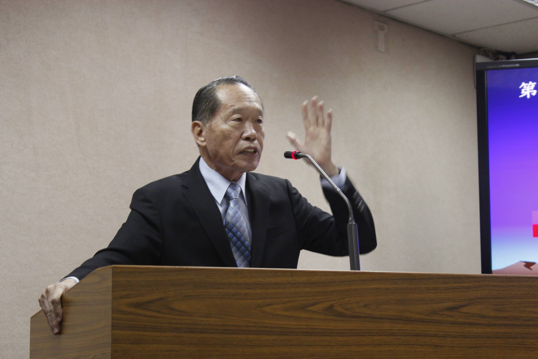 立委陳鎮湘在立院提案暫緩實施國軍裁軍計劃「勇固案」，獲國防委員會一致通過。（翻攝自陳鎮湘臉書）