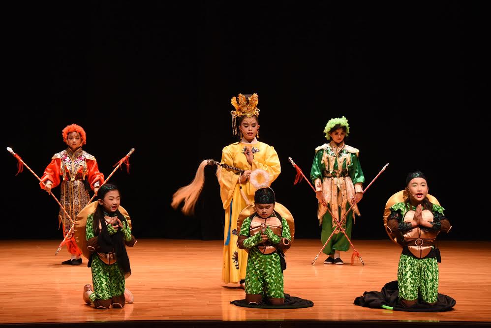 大竹國小歌仔戲團獲環保戲劇全國第一名-「媽祖護海洋」演出。圖／彰化縣政府