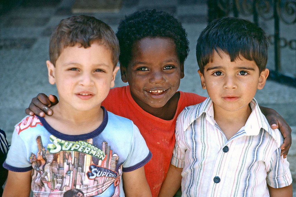 3月21日是聯合國大會於1966年決議設立的「國際消除種族歧視日」。（圖為不同膚色的兒童，人人應不受歧視的享有人權）。聯合國圖片／John Isaac