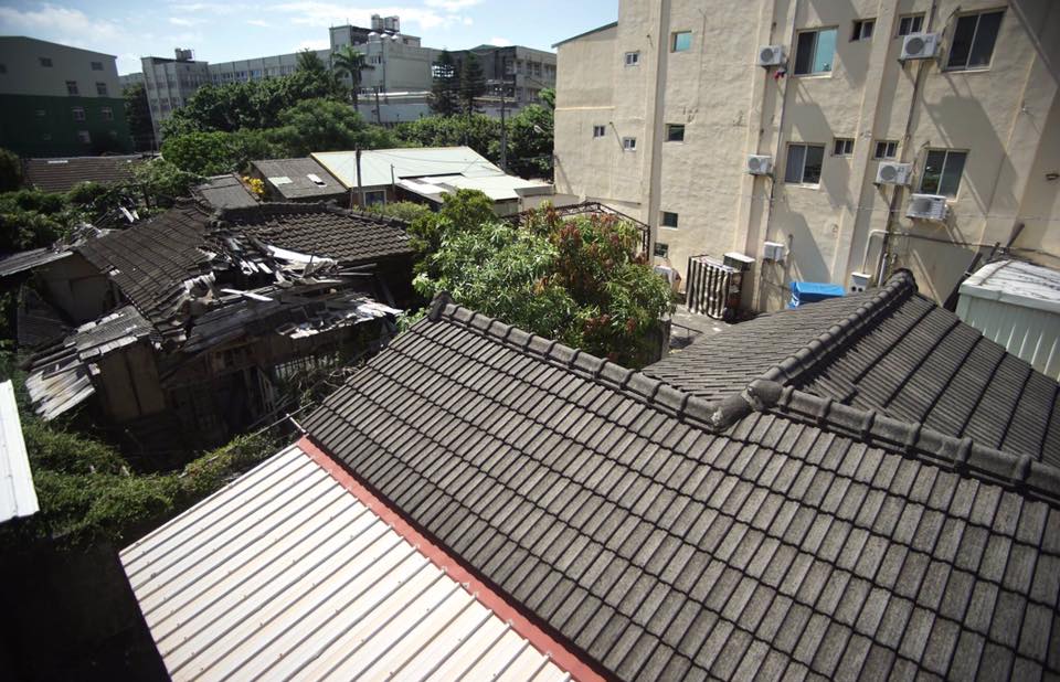 產權清楚的和美宿舍群，經文資委員審議後認為原宿舍遭受破壞，已失去原建築的主要結構，已於11月初拆除。圖／陳婉真