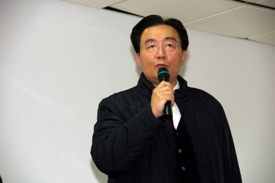 柯文哲19日公布環保局長由翡翠水庫管理局長劉銘龍（如圖）接任，詹順貴律師隨即在臉書宣布辭去市政顧問一職，另一名遴選委員吳焜裕教授亦表「驚訝、意外」，覺得自己像衛生紙，需要時被找去，選後就丟掉。（記者黃謙賢攝）