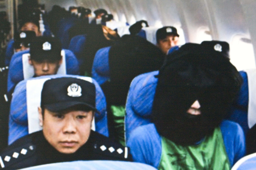 肯亞事件引發兩岸搶人的角力戰，中方也一再指責我方，對詐欺犯判得太輕，致難以嚇阻此等犯行。惟對海外詐欺判決的輕重，不是決定於兩岸關係，也不是輿論氣氛，而應是法律規範。（圖片：網路翻攝）