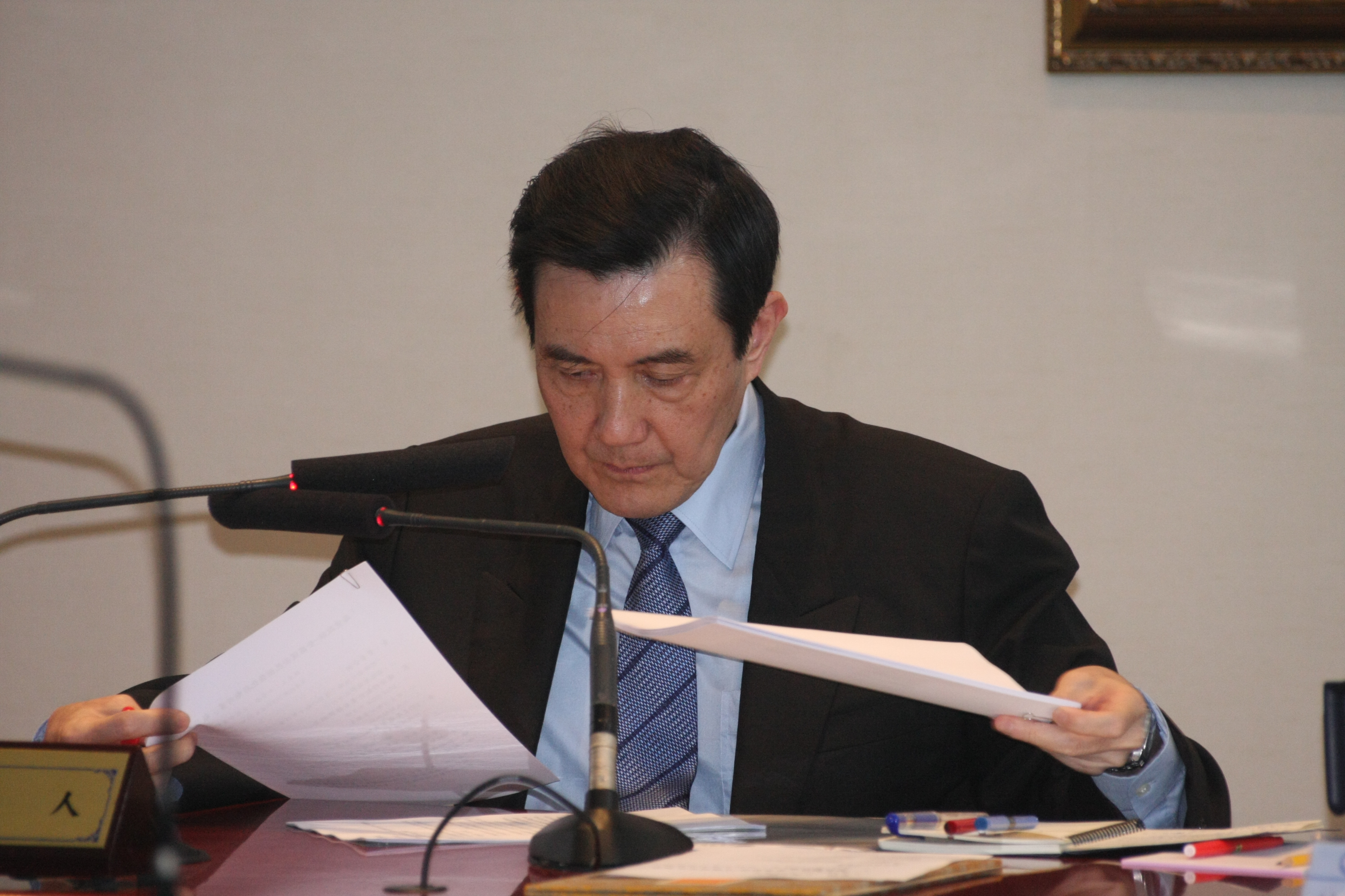 馬英九綠卡「自動失效」論失效？ 國民黨中常會今噤聲無人提。（記者何豪毅毅攝）