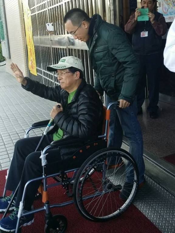 傳出中監不准前總統陳水扁參加6月4日餐會，自由台灣黨2日發表聲明，全力支持阿扁參加餐會，新政權若阻撓，必號召成員站在抗爭最前線。（圖取自陳致中臉書）