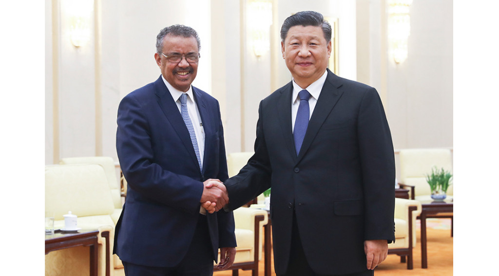 WHO世界衛生組織秘書長譚德塞（Tedros Adhanom Ghebreyesus）與習近平相熟，力挺中國對武漢疫情防堵有功，還批其他國家限制旅遊、不共享資訊。圖／取自中國政府網