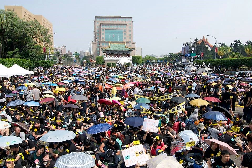 2014太陽花人民抗中反服貿運動。(圖/民報資料照)