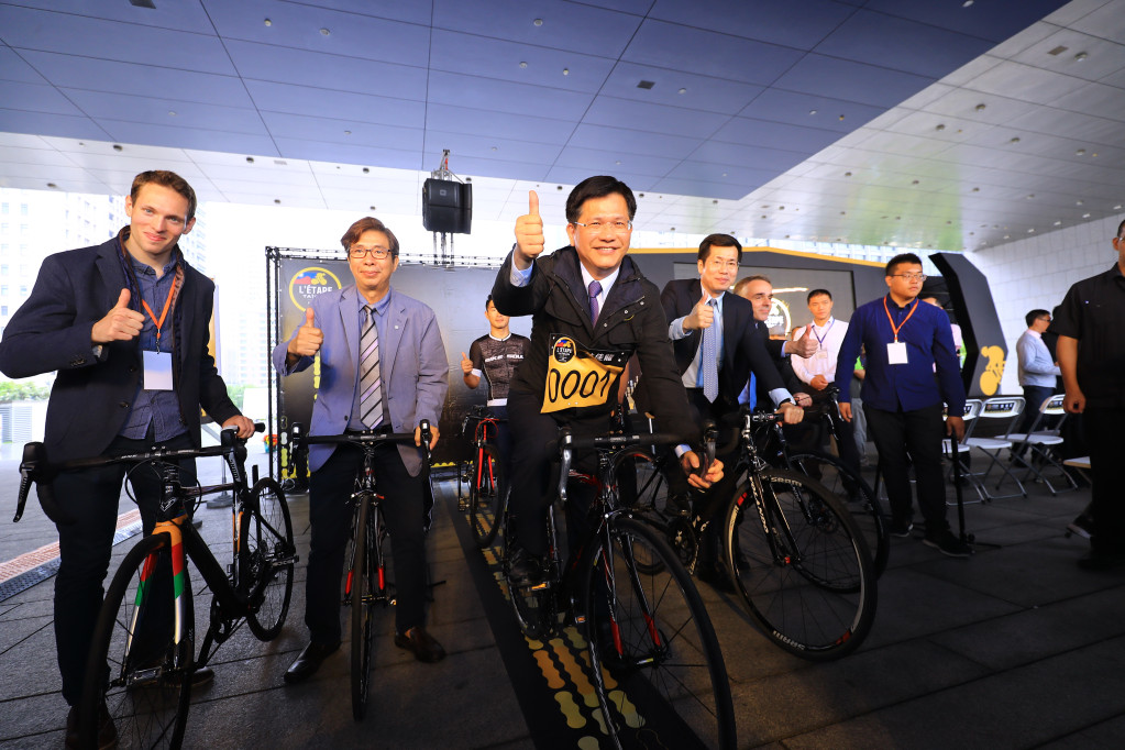 環法自行車賽單站業餘挑戰賽15日在台中市政府舉行宣傳記者會。