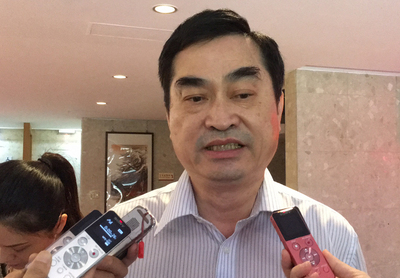 監委24日視察大巨蛋，台北市副市長鄧家基表示，復工程序須經「遞件」、「審議」及「復工」三程序，必須遠先遞件，非北市府單方面可執行。（中央社資料照）