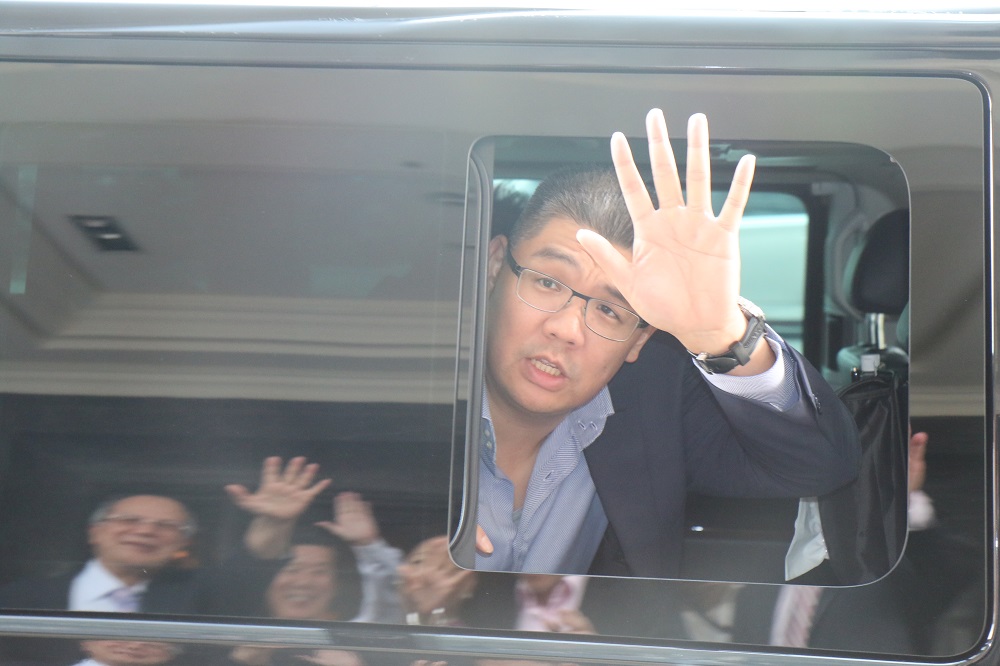 連勝文遭周玉蔻提告公然污辱，今出庭應訊後即離開，未對外發言。（本報資料照片，記者何豪毅攝）